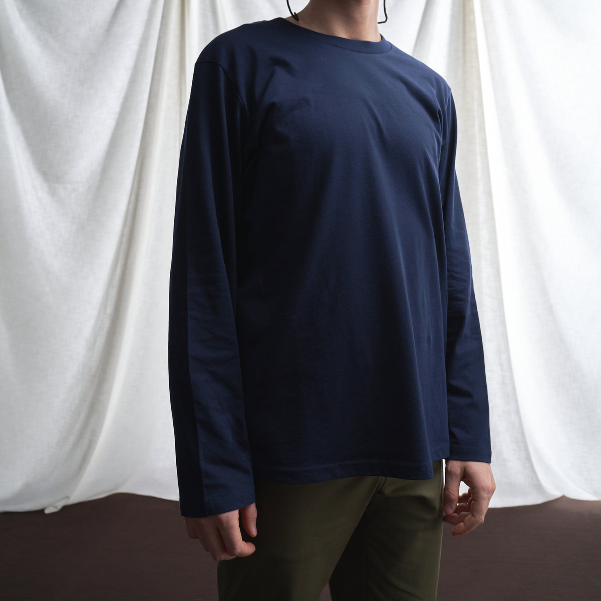 HUGO BLUE - T-shirt oversize a maniche lunghe bianca con logo | ASOS