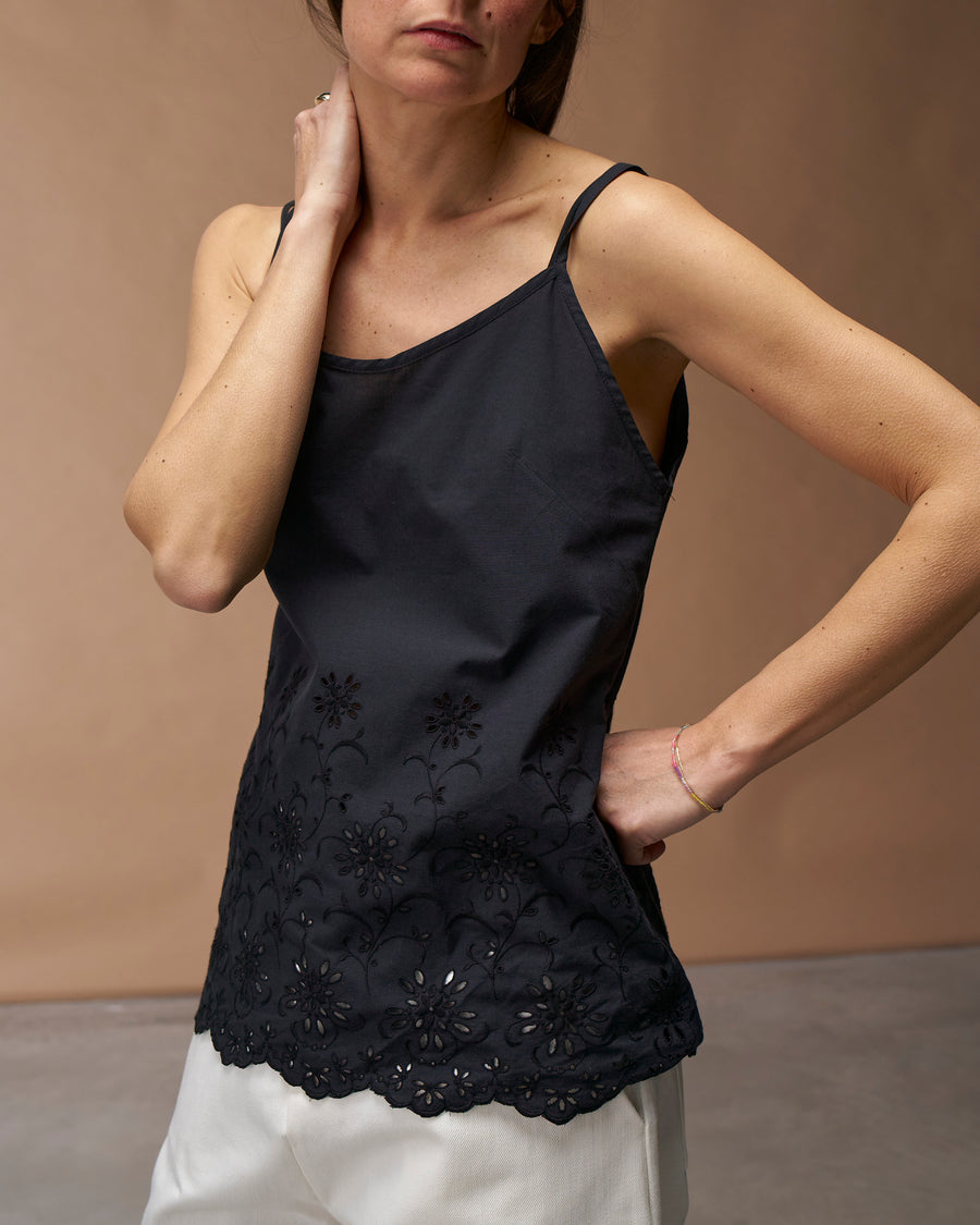 Top Sara | Cotone Sangallo Nero